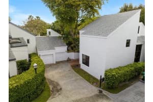 20215 W Oak Haven Cir, Miami