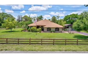 13664 N 60th St N, Palm Beach