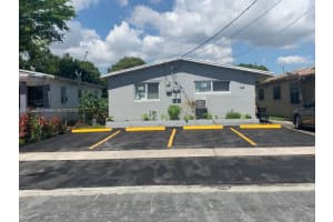 413 Nw 4th Ave 1, Hallandale Beach