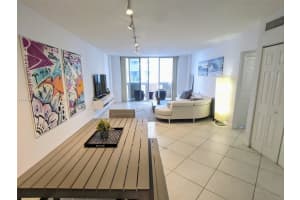 800 West Ave 938, Miami Beach