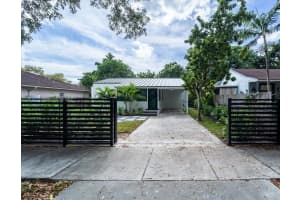 5220 Sw 6 St, Miami