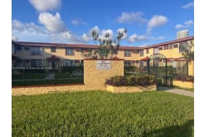 651 Sw 11th St 15w, Miami