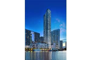 99 Se 5th St 3001, Miami