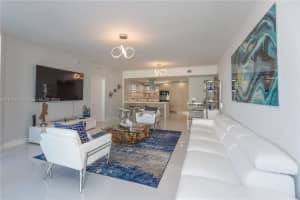 17111 Biscayne Blvd 505, North Miami Beach