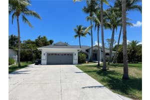 8896 Bracken Way, Fort Myers