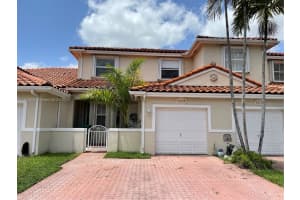10159 Nw 43rd Ter, Doral