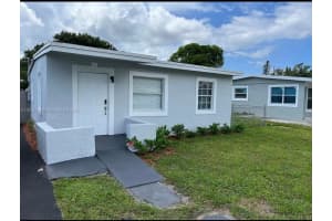2726 Nw 4th Ct, Pompano Beach