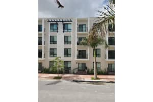 8265 Nw 41st St C-203, Doral