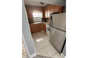 626 Nw 10th Ter 3, Fort Lauderdale