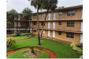 1280 W 54th St 316b, Hialeah