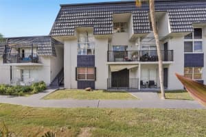 8001 W 6th Ave M, Hialeah