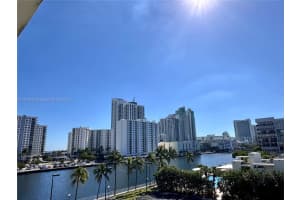 1000 Parkview Dr 518, Hallandale Beach