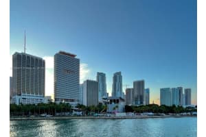 50 Biscayne Blvd 2505, Miami
