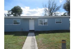 3520 Nw 208th St 3520, Miami Gardens
