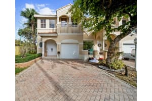 10191 Nw 32nd Ter, Doral