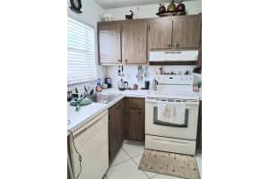 8590 Sunrise Lakes Blvd 310, Sunrise