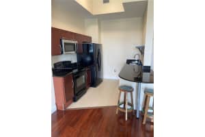 7280 Sw 90th St 708, Miami