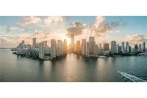 99 Se 5th St Uph7201, Miami