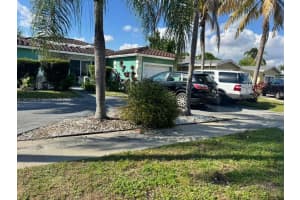 820 Sw 49th Ter, Margate