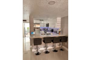 2211 W 53rd Pl 2211, Hialeah 2211 W 53rd Pl 2211, Hialeah