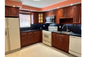 5469 Nw 170th Ter 5469, Miami Gardens