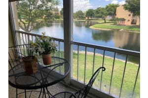 6021 Nw 61st Ave 208, Tamarac