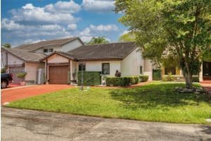 9517 Sw 148th Ave Cir E, Miami