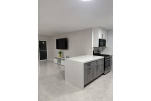 7781 Simms St, Hollywood