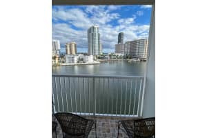 121 Golden Isles Dr 604, Hallandale Beach