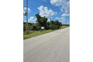 842 E Foxtail, Lehigh Acres