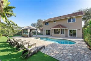 3933 Nw 55th St, Coconut Creek