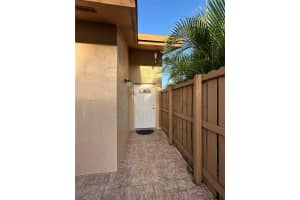 19155 Nw 67th Pl, Hialeah 19155 Nw 67th Pl, Hialeah