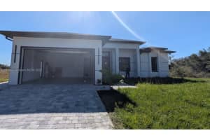 3302 E 18th St, Lehigh Acres