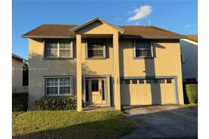 7809 Nw 192nd St, Hialeah