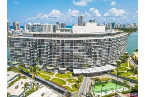 900 Bay Dr 211, Miami Beach