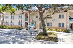 2125 Nw 77th Way 203, Pembroke Pines