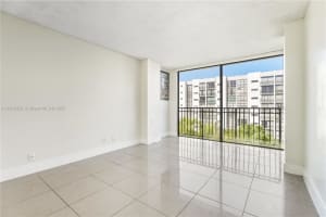 17011 N Bay Rd 707, Sunny Isles Beach