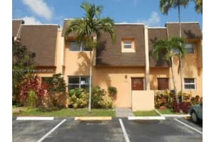 5831 Blueberry Ct 80, Lauderhill