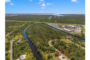 2216 Private Circle, Port Charlotte