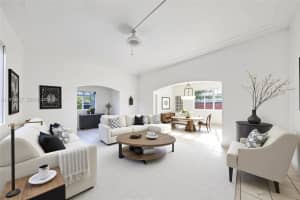 297 Eucalyptus Dr, Hialeah