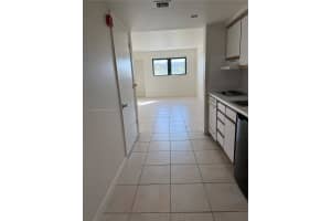 5717 Sw 72nd St 5717, South Miami