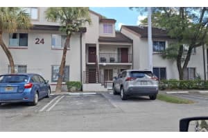 13915 Sw 91st Ter 13915, Miami 13915 Sw 91st Ter 13915, Miami