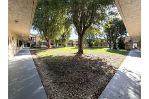 10350 Sw 220th St 143, Cutler Bay