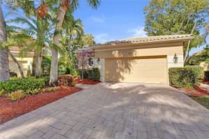 2456 Bay Isle Ct, Weston