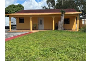 3041 Nw 95th Ter, Miami