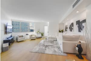 801 Brickell Bay Dr 1962, Miami
