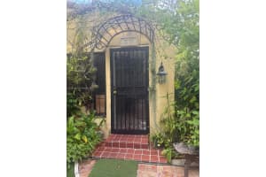 37 Ne 44th St, Miami