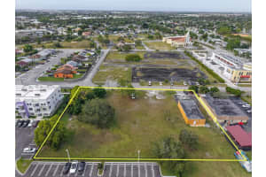 14551 Carver Dr, Miami