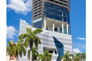 398 Ne 5th St 2215, Miami