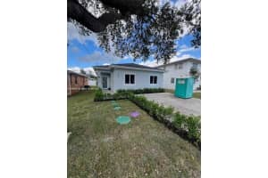 1985 Nw 152nd St, Miami Gardens